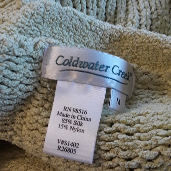 Sweater - Picture 5 of 5